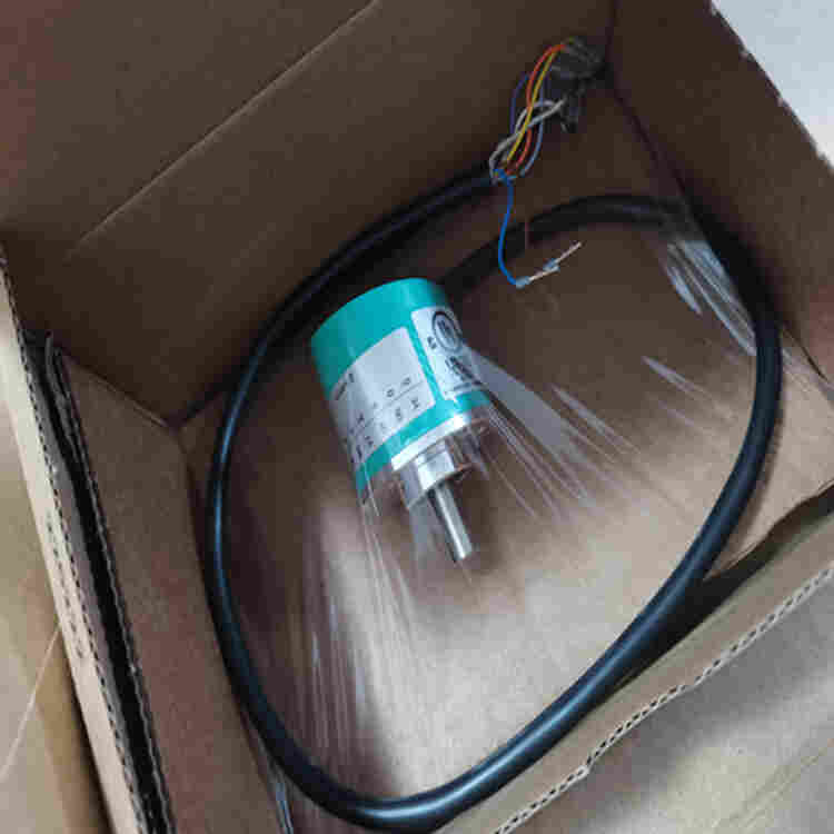 P+F倍加福电感式传感器 NBN15-F11-E2 输出类型PNP