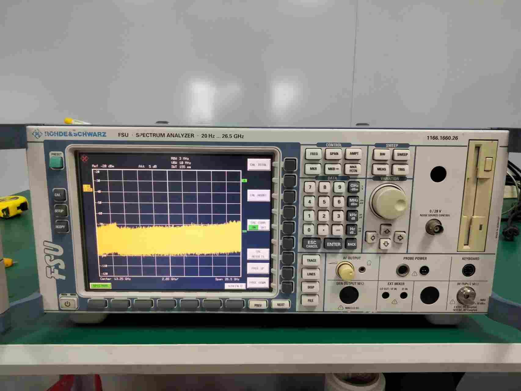 1660897352151617.jpg 长期高价回收罗德与施瓦茨FSU26频谱分析仪20hz-26.5GHz