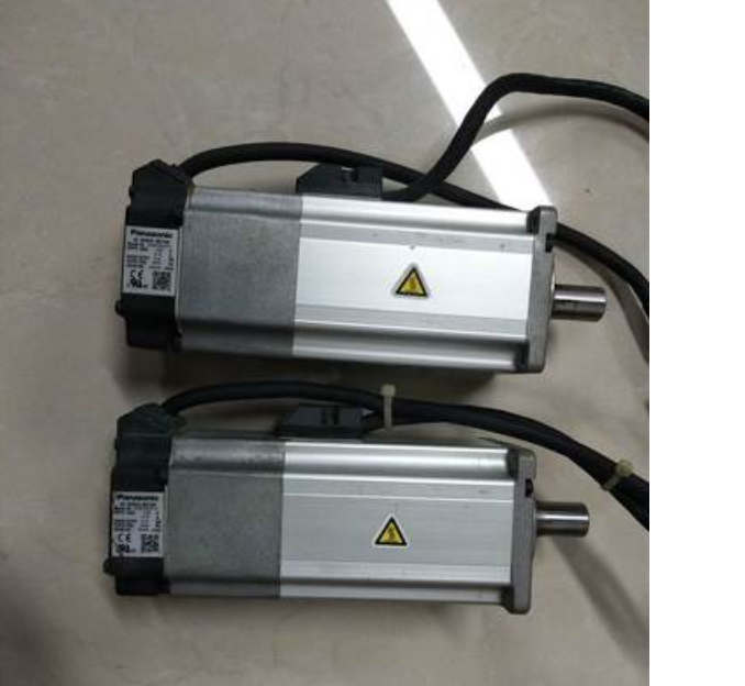 日本松下400W低惯量A4系列伺服电机MSMD042P1V带刹车