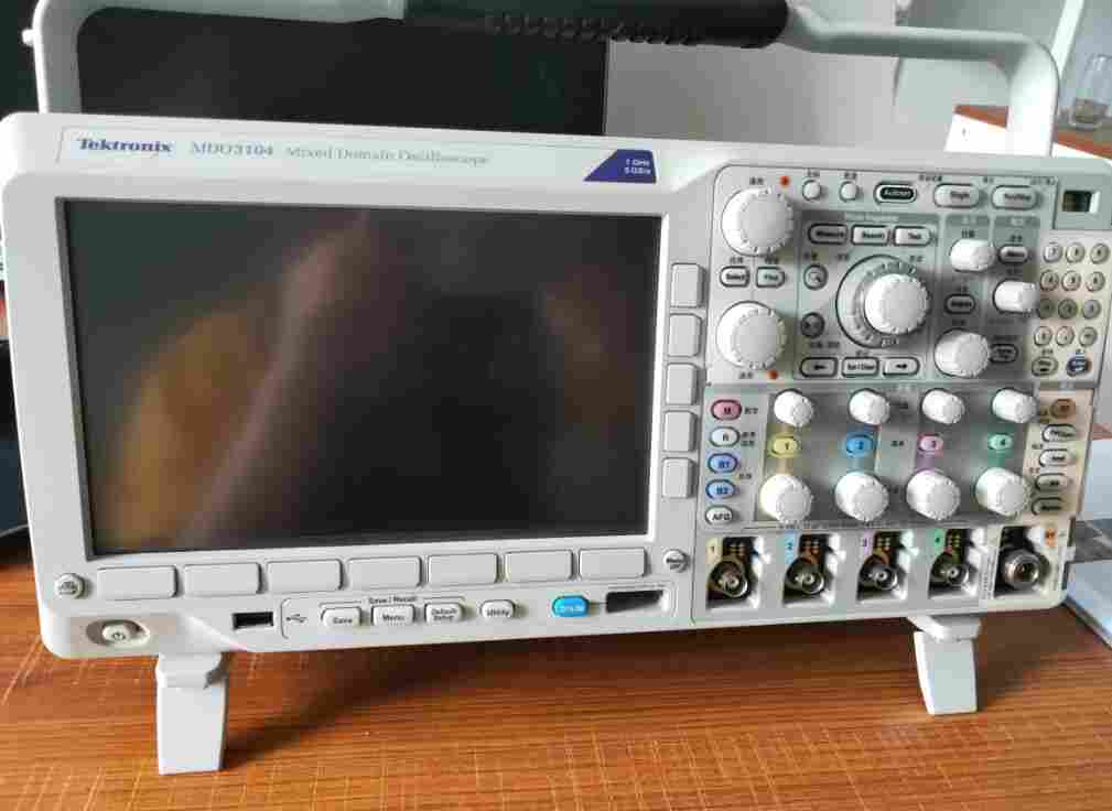1661134693460916.jpg 租售回收泰克Tektronix MDO3014 MDO3024 MDO3054 MDO3104混合域示波器