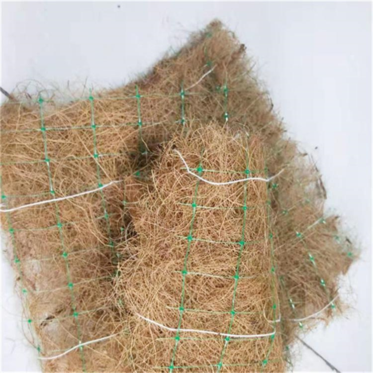 固土绿化生态椰丝毯 锦州加筋抗冲生物毯 带草种植物纤维毯