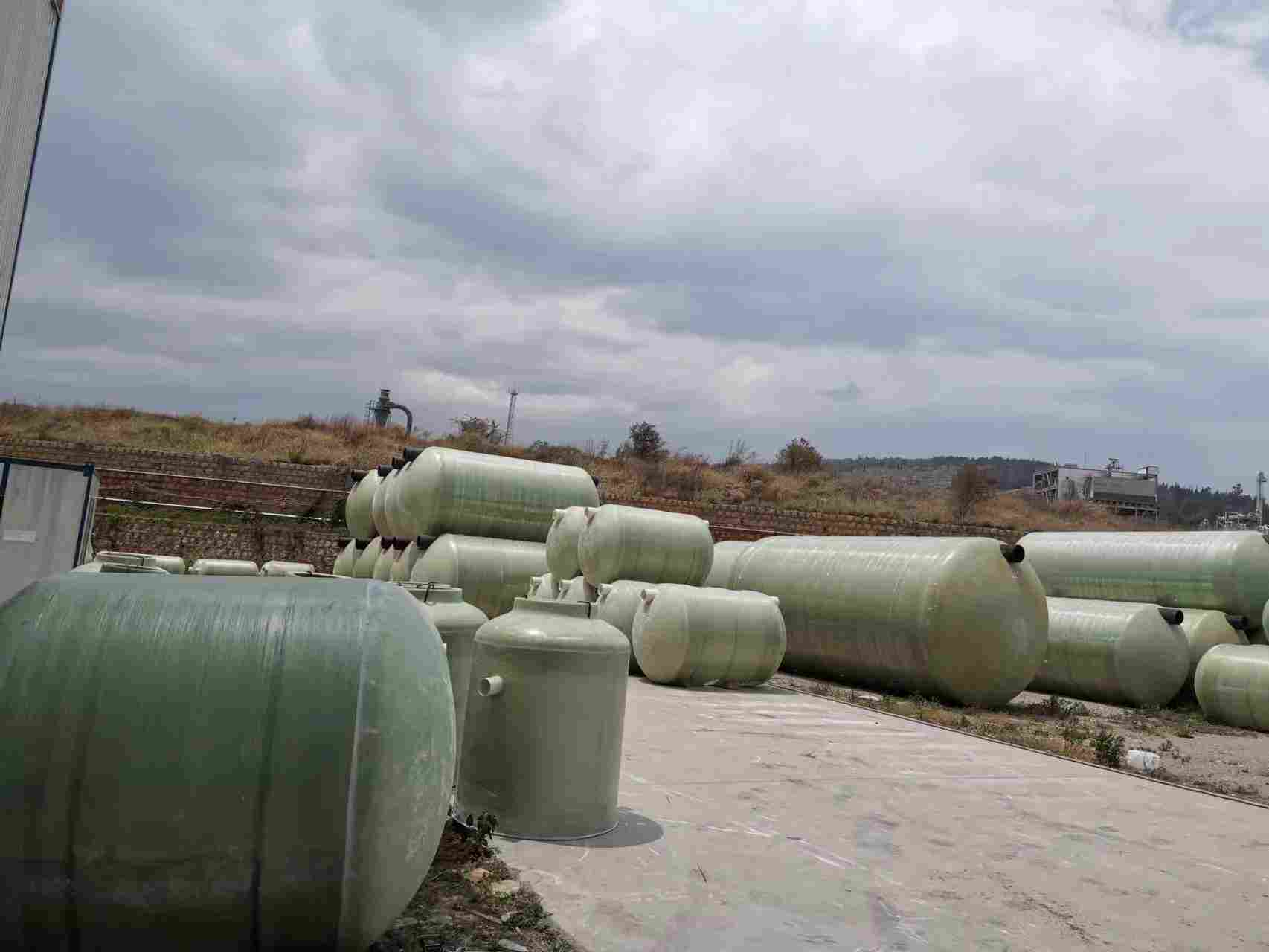 云南红河绿春化粪池-玻璃钢化粪池-整体化粪池