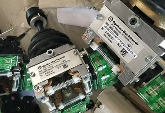 德国精选+原厂优势S+B 主令控制S22B5-02RP/T129-4KOHM