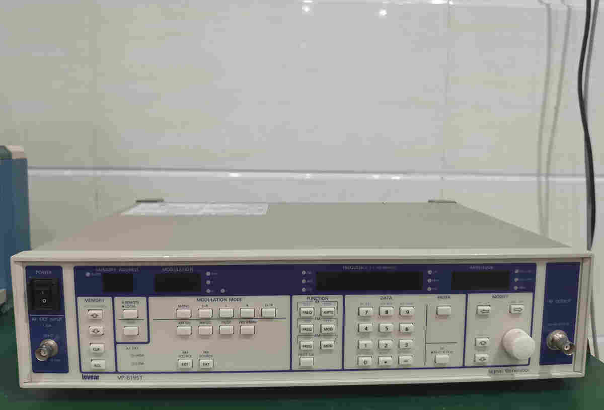 维修LEVEAR VP-8195T VP-8195L AM FM信号发生器