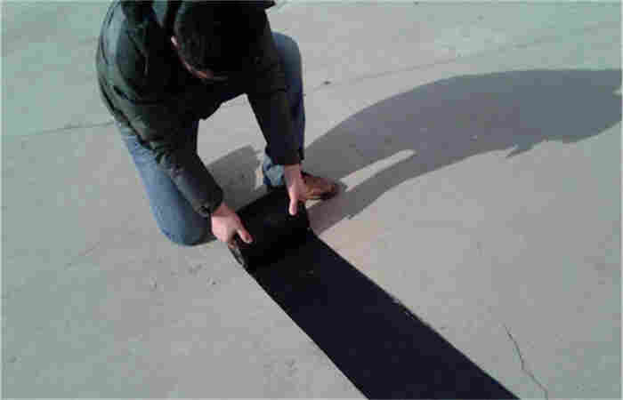 信阳沥青道路抗裂贴产品保障/2023