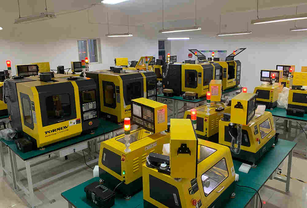 学校如何选择小型桌面级CNC机床