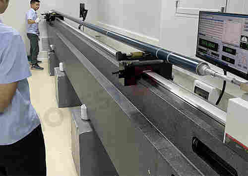 大国重器-10米长高精度激光测长机顺利完成交付验收