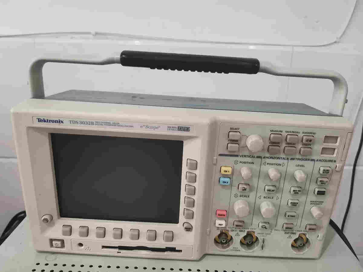 二手TDS3032B 泰克数字示波器 300M示波器