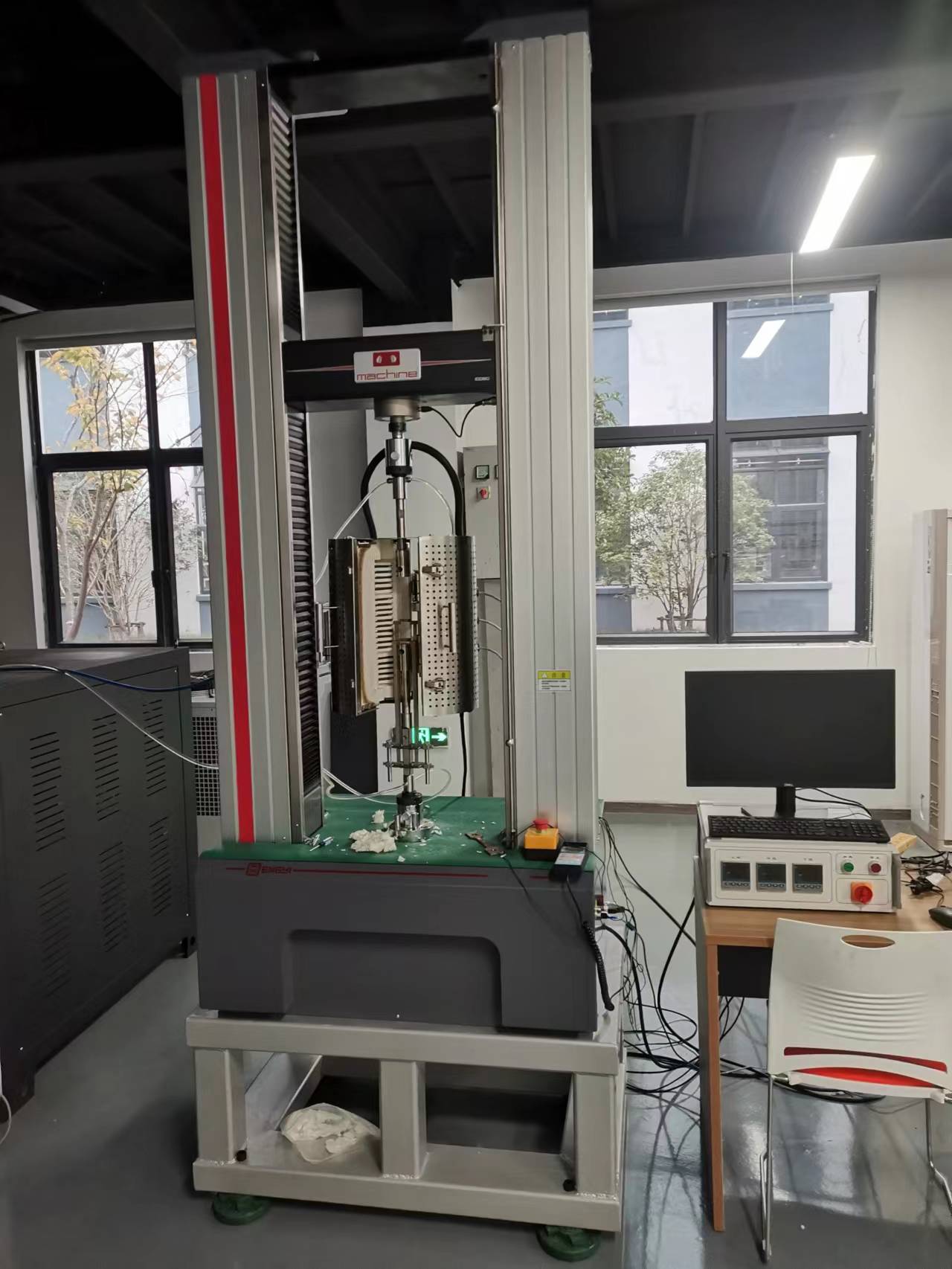 微机控制高温炉试验机