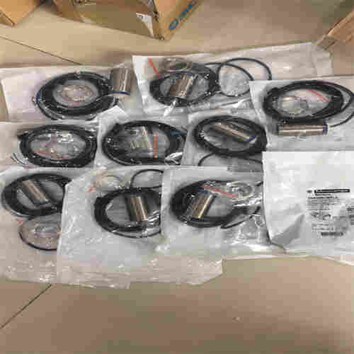 XS608B1NAL2施耐德接近开关XS108BLPAM8库存