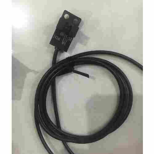 1763538489109156.jpg EE-SX670A歐姆龍槽型傳感器本體材質