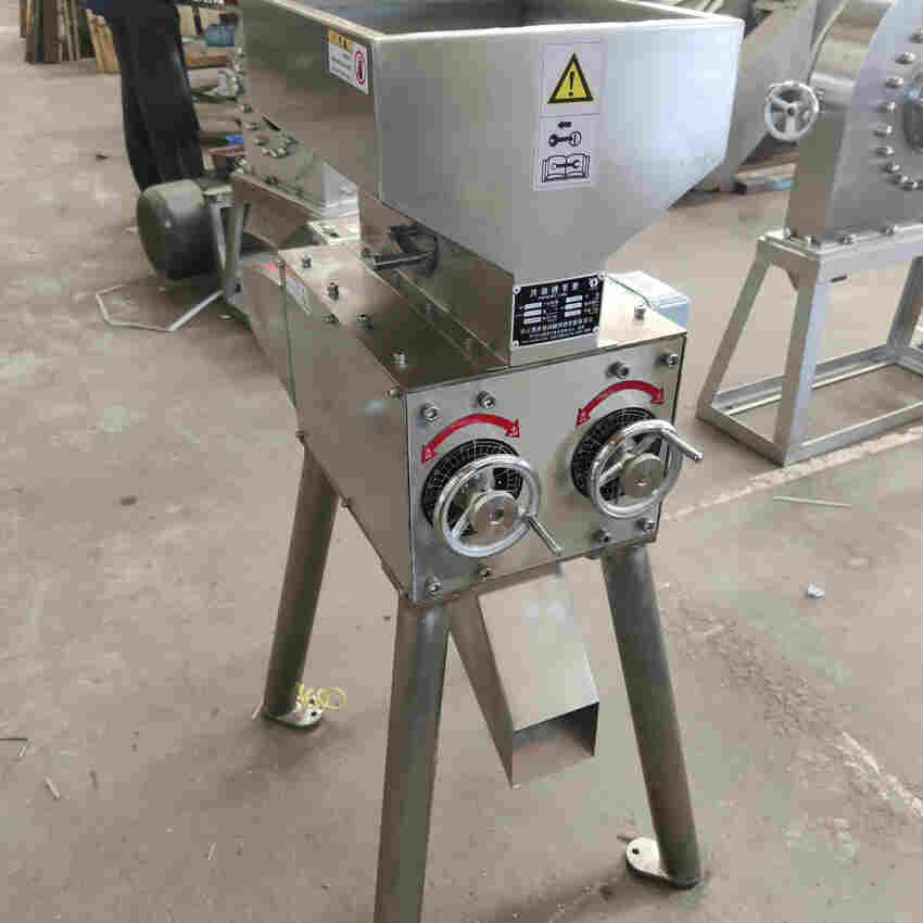 山东小型对辊粉碎机 不锈钢对辊粉碎机 对辊粉碎机厂家