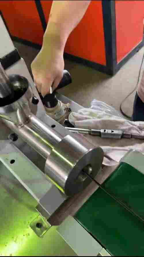 贵州催化剂成型挤条机