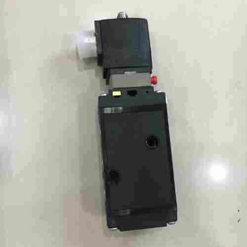 气动角座阀宝得131898结构分析