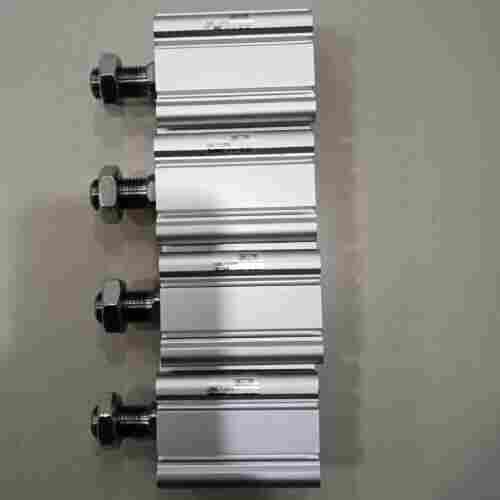 1718175229656948.jpg CDQ2B32-40DZ薄型气缸SMC安装简便