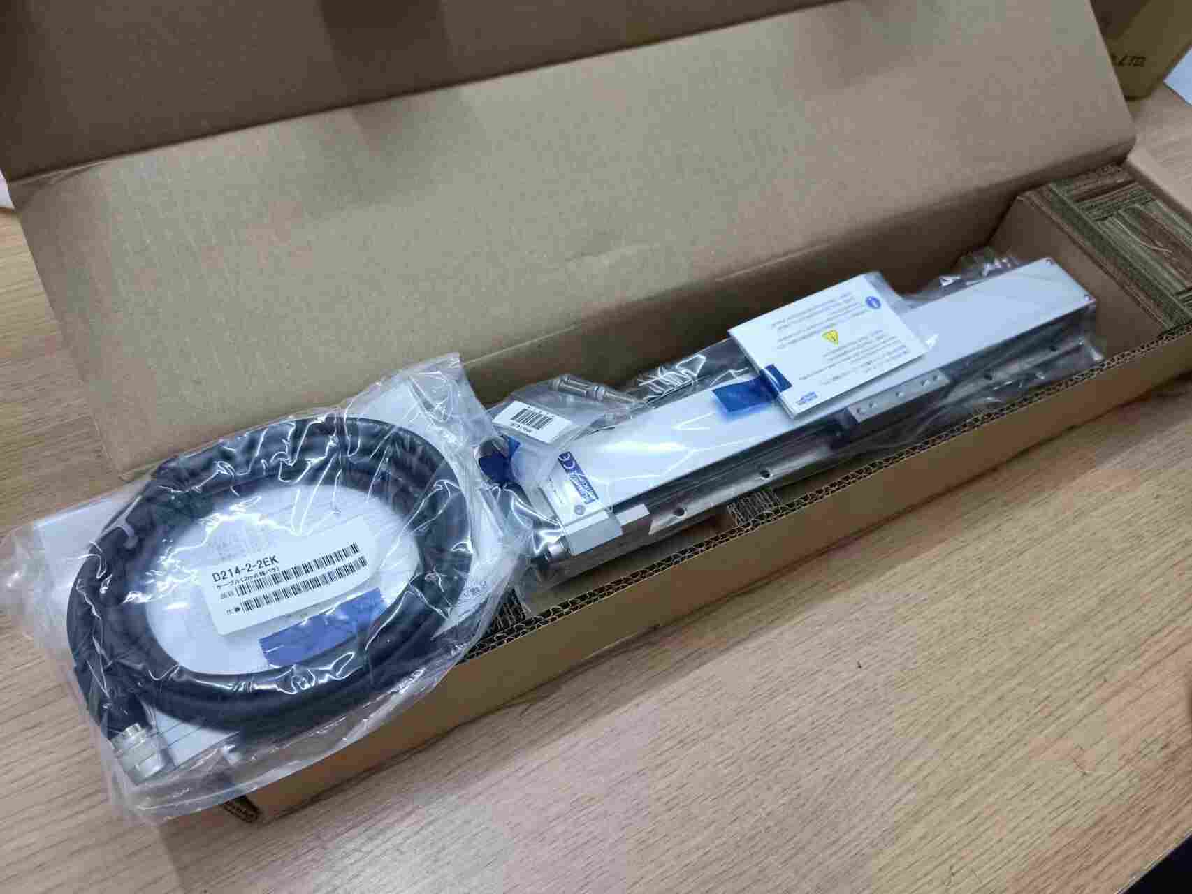  日本骏河精机滑台KXL06200-C2-G4