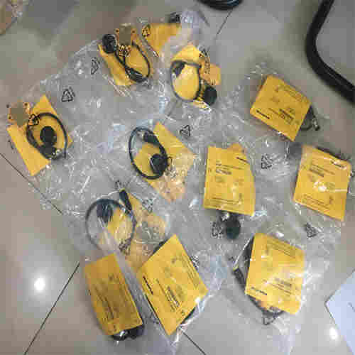 TURCK光电传感器RO20M-BS18-VP6X2E-H1141