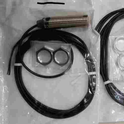 1772010119141682.jpg 光电传感器施克GRTE18-P2437本体材质