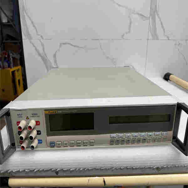   福祿克8508A八位半數(shù)字萬用表