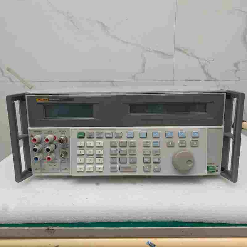 高價回收原裝進(jìn)口二手FLUKE福祿克5520A多功能校準(zhǔn)儀