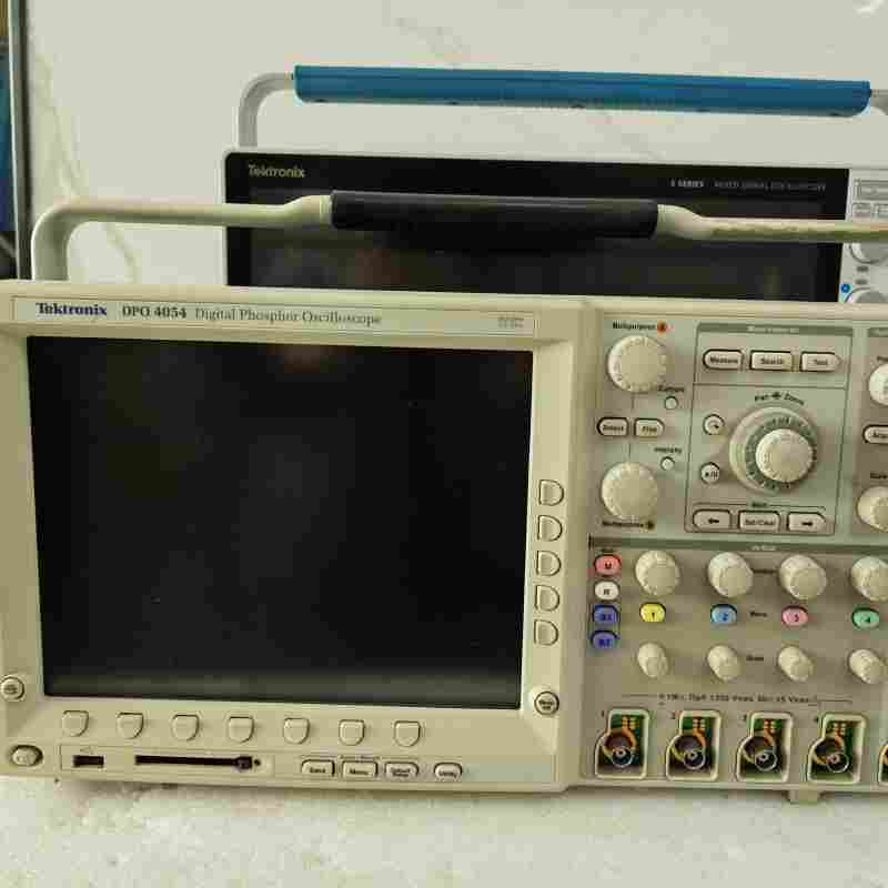 高價回收原裝二手tektronix泰克DPO4054數字示波器