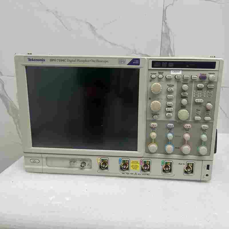 現貨租售原裝進口二手tektronix泰克DPO7104C數字示波器