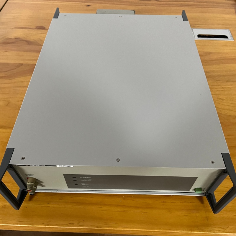 原廠退役實測可用二手FLUKE/福祿克5725A多功能校準儀放大器