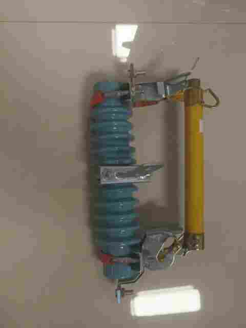 跌落式熔断器PRW12-10/200A
