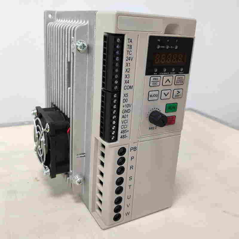 单三相0.4KW 220V硬动力650S系列无PG矢量变频器