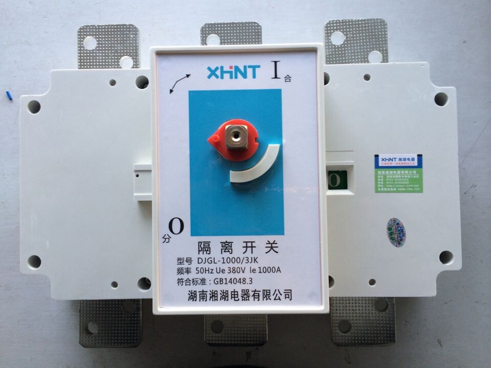 FHM1-630M/3300	塑壳断路器尺寸多大：湖南湘湖电器