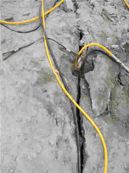 岩石静态爆破 液压岩石爆破机 岩石劈裂棒