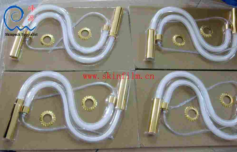  环保贴体膜（带胶贴体包装膜 自粘贴体膜）灯管贴体包装实例：