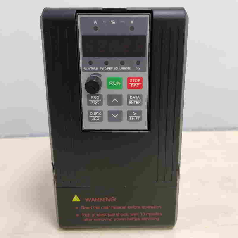 三相1.5KW 380V硬动力610系列无感矢量变频器