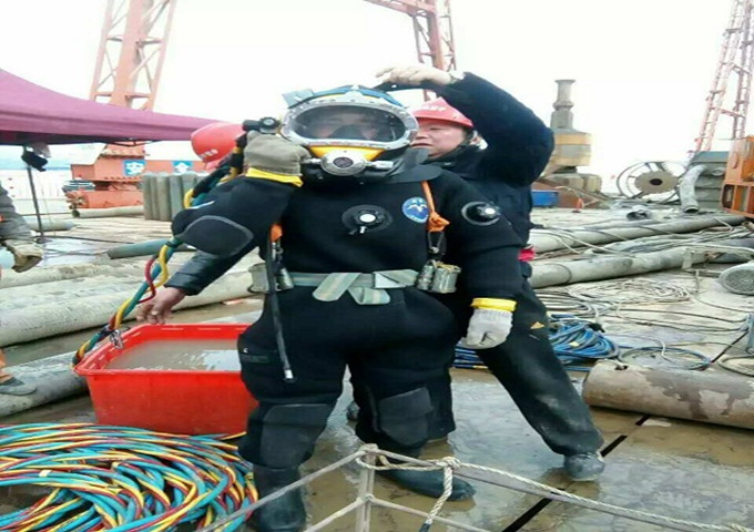 ---吉安市潜水员服务公司--本市潜水员作业