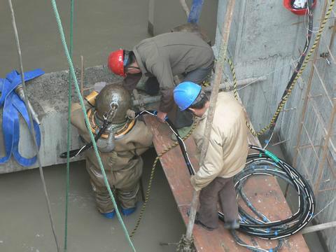 七台河市水下闸门检测维修公司验收合格