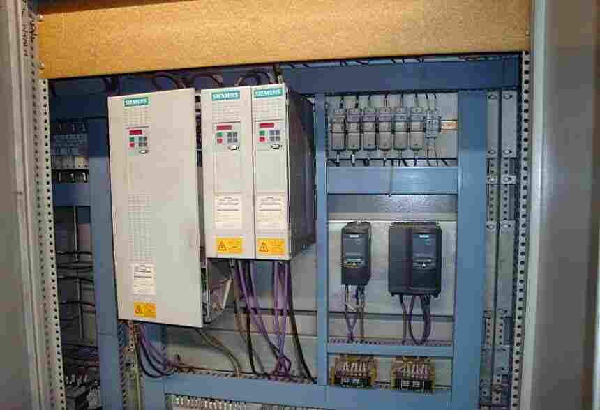 西门子2.2千瓦变频器6SE64402UC222BA1