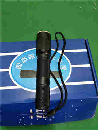 NIB8201固态强光防爆电筒