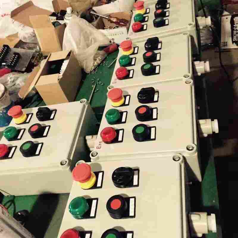 一控二立式就地操作柱