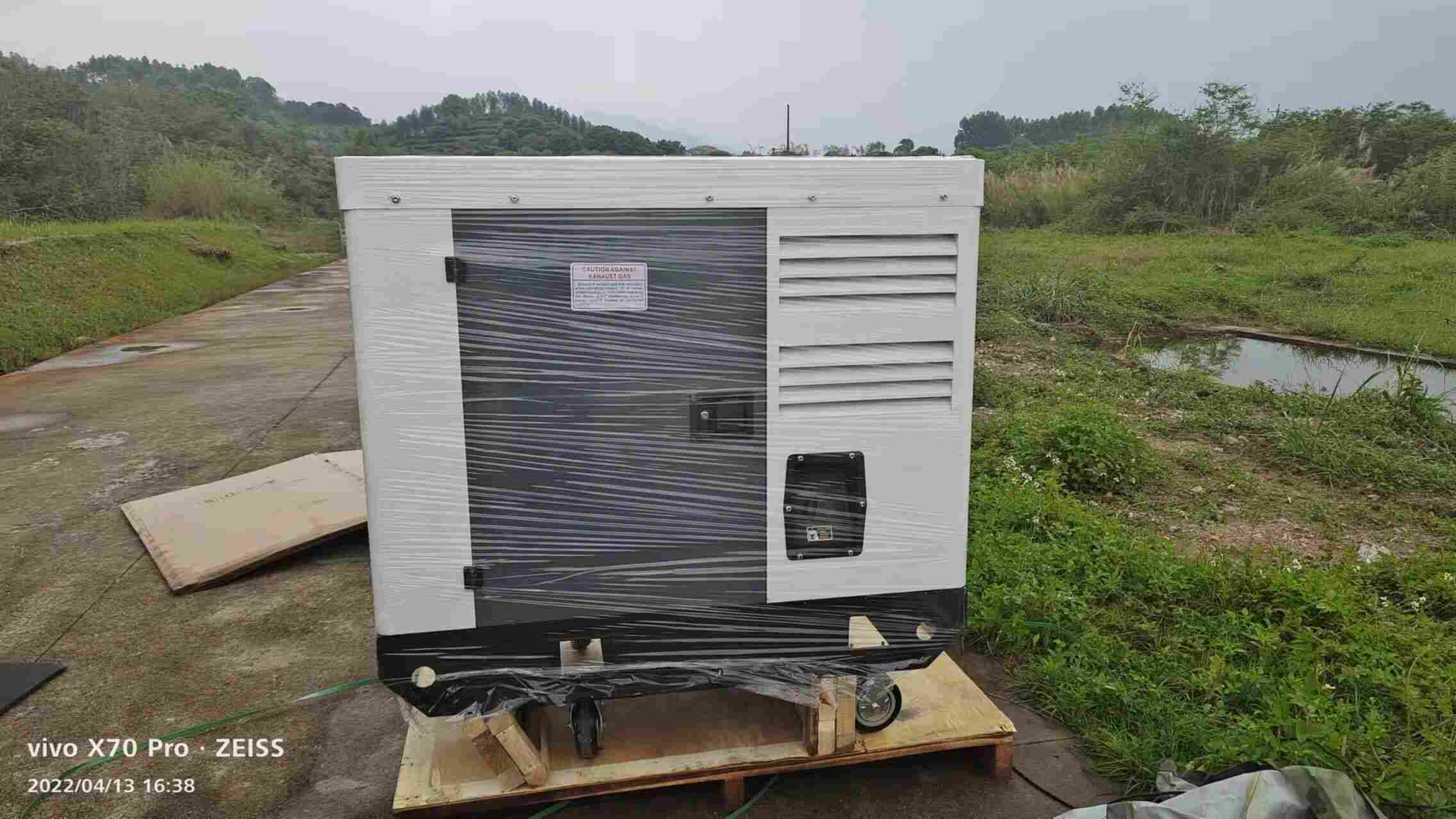 箱体式25KW柴油发电机永磁