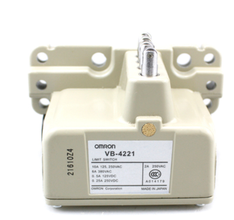 欧姆龙行程开关D4C-3231