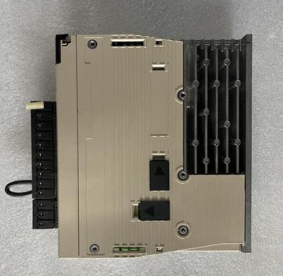 安川大容量伺服控制器SGDV-201H21B002设计顺序B