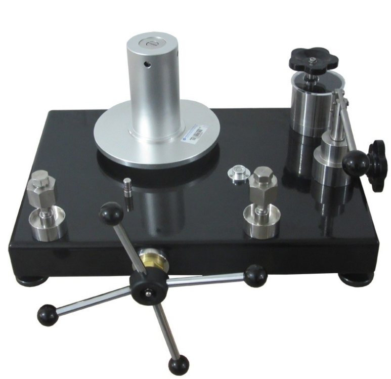 河南经济型标准活塞压力计