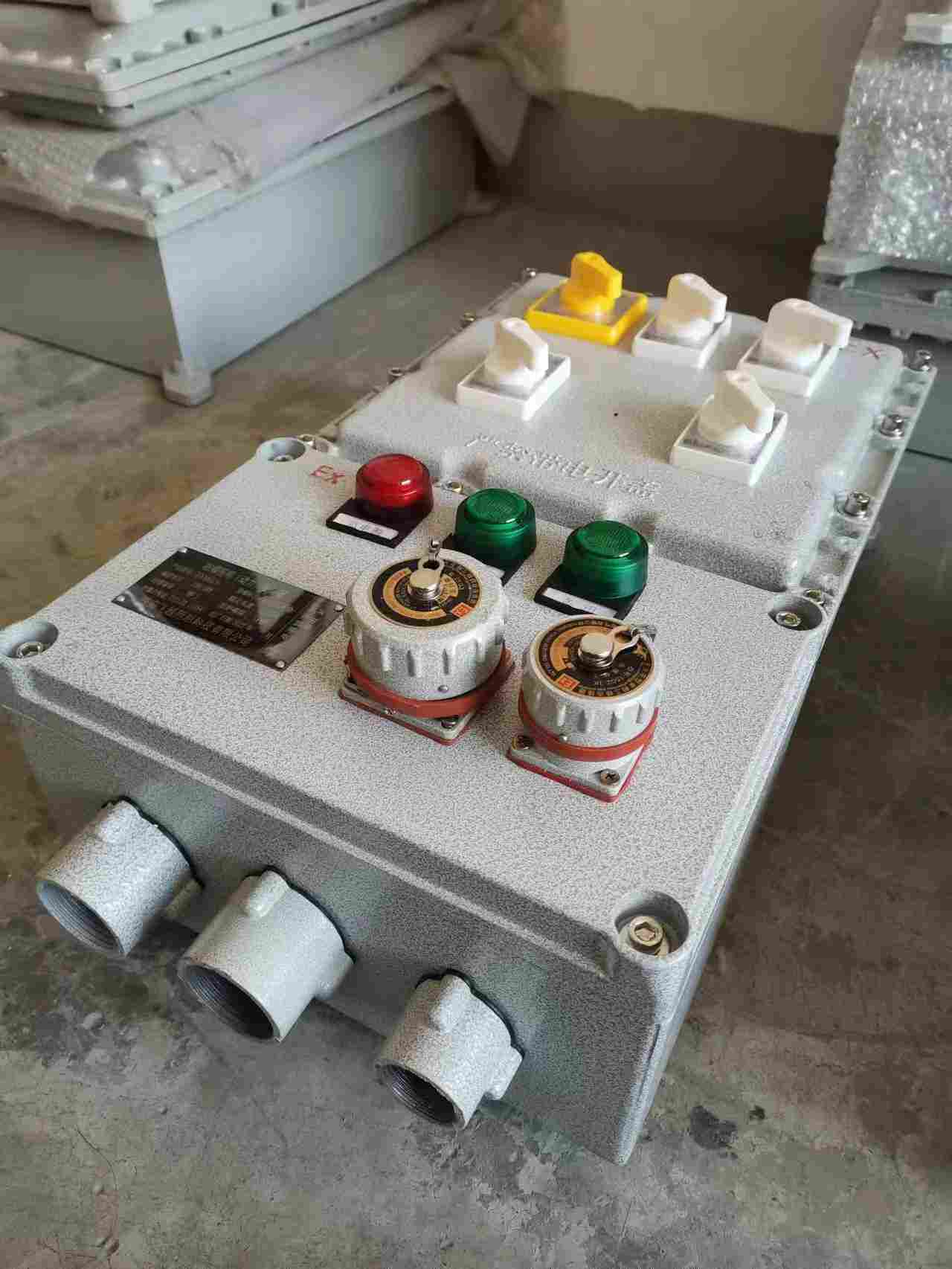 1678326948281392.jpg 防爆插座箱正确使用方法