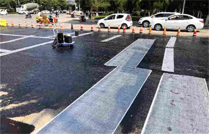 钦州路面裂缝抗裂贴厂家价格/2023