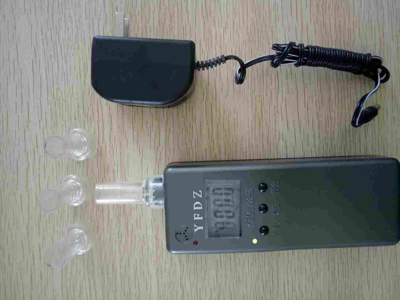 YJ0118-3型 矿用数字显示酒精检测仪