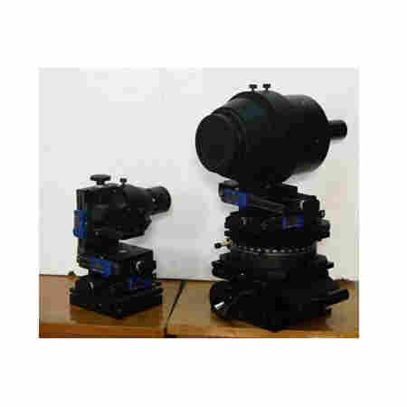 FYZ-1远距离对中及准直系统