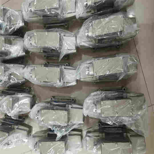 VS4230-044WTB (1).jpg