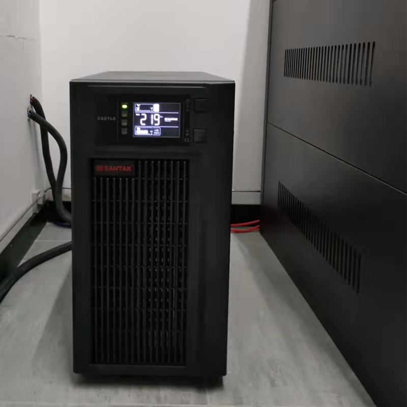 山特UPS电源PT3K-i 3KVA/3KW电脑机房监控防断电延时