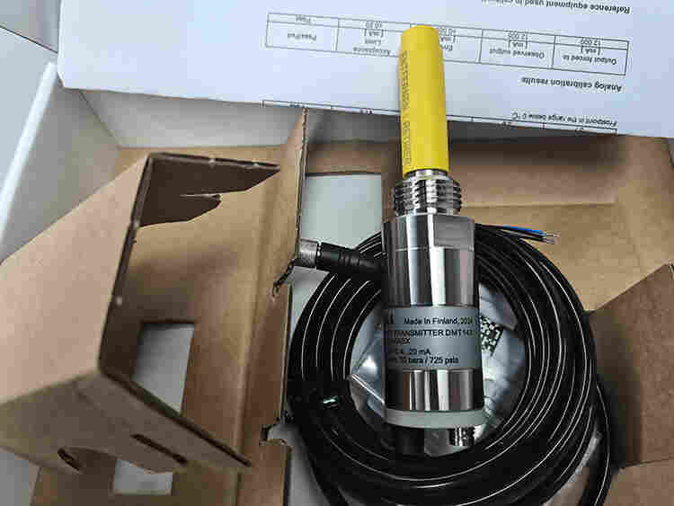 维萨拉露点传感器 型号FL15-DMT-143库号D404226 